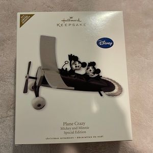 Disney Plane Crazy : Mickey and Minnie. Special Edition Hallmark Ornament